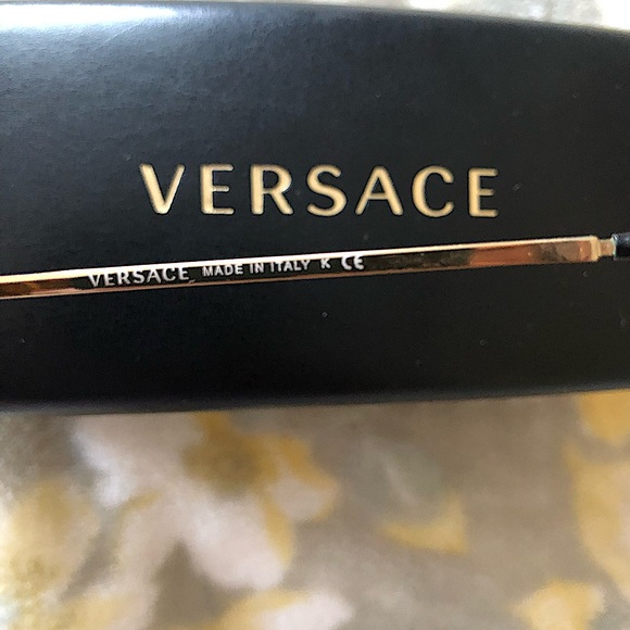 Versace Cat Eye sunglasses with crystal accents, like new! - Picture 6 of 8